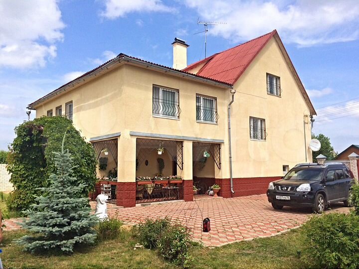 Коттедж 310 м² на участке 15 сот.