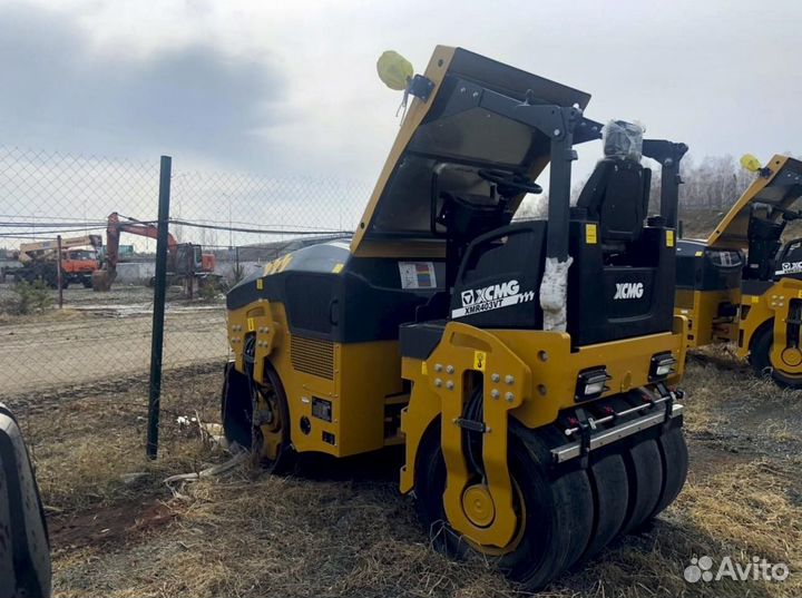 Дорожный каток XCMG XMR403, 2024