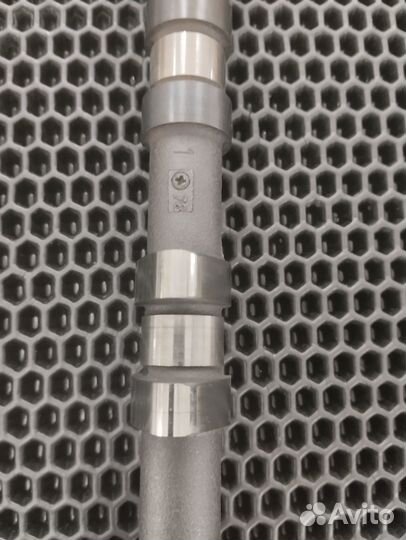 Kawasaki zx7r, zx7, ZX750P распредвал впуск