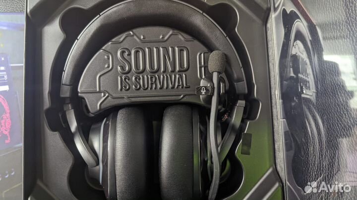 Беспроводная гарнитура JBL Quantum 800