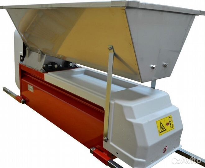 Электрический гребнеотделитель-измельчитель