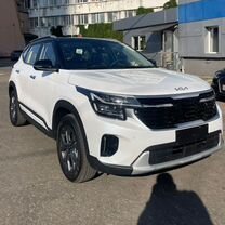 Kia Seltos 1.5 CVT, 2024, 10 км, с пробегом, цена 2 800 000 руб.