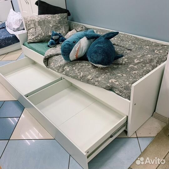 Кровать IKEA раздвижная 90/180/200