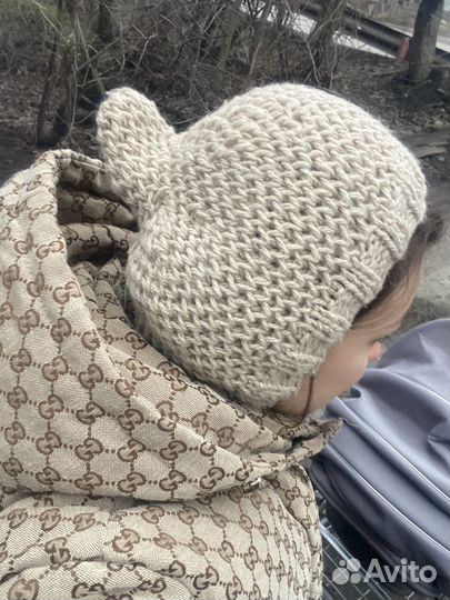 Шапка женская. Шерстяная, чепчик