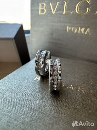 Золотые серьги bvlgari zero с бриллиантами