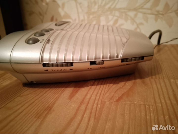 Радиоприемник часы будильник