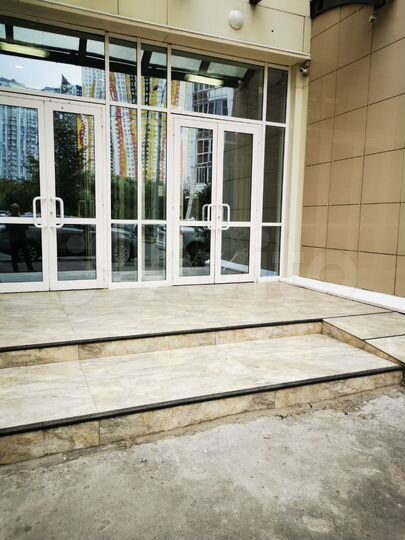 4-к. квартира, 168 м², 4/21 эт.