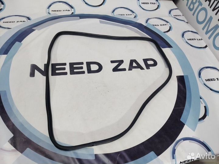 Уплотнитель двери задний левый Kia Sportage 3