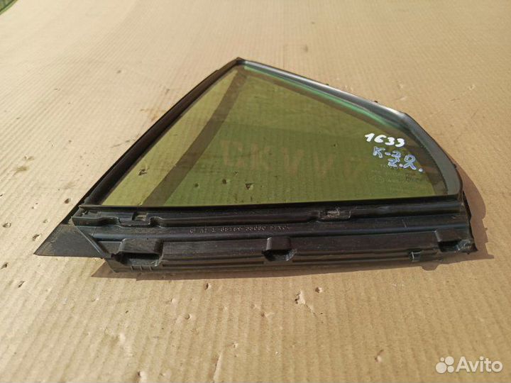 Toyota Camry 70 форточка задней левой двери