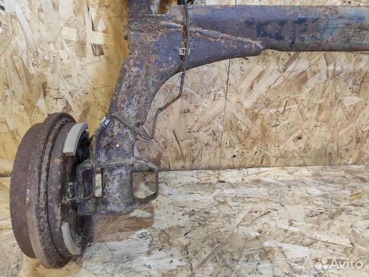 Балка задняя Volkswagen Passat B3