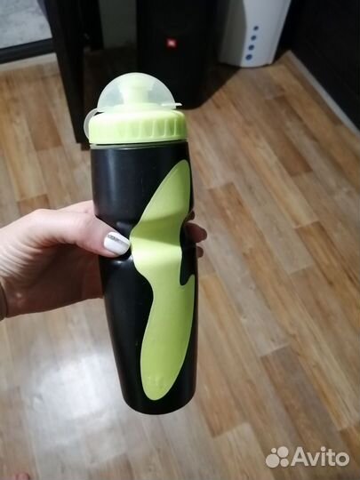 Спортивная бутылка для воды