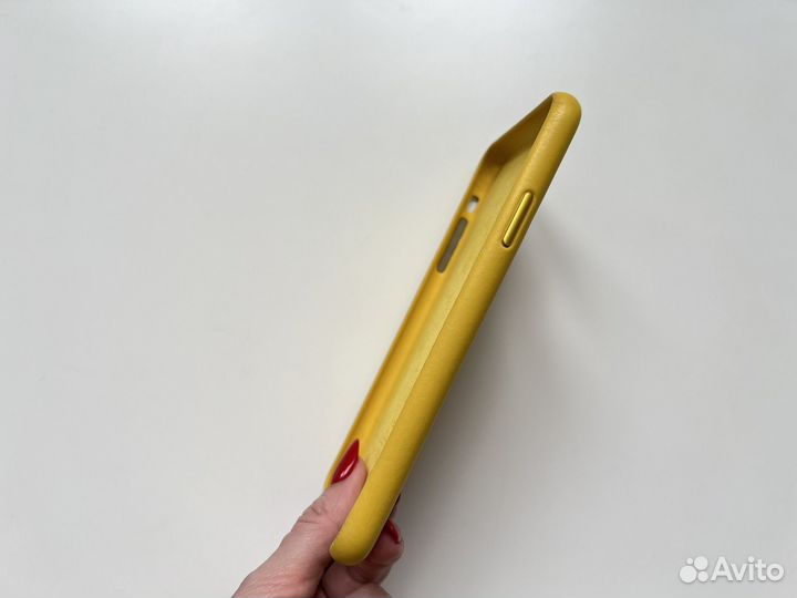 Чехол для iPhone 11 pro max кожаный желтый