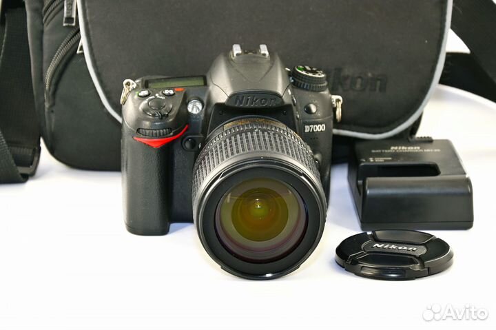 Nikon D7000 16.2MP зеркалка Kit AF-S VR 18-105