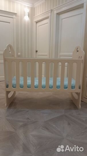 Детская кроватка качалка