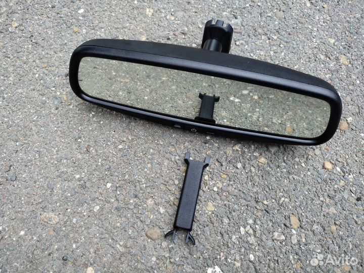 Зеркало заднего Toyota RAV4 2006-2012г