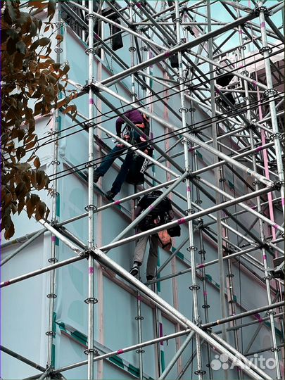 В аренду строительные леса для сцен Layher