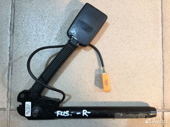 Ответная часть ремня безопасности Ford Fusion