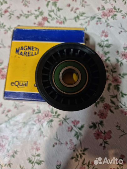 Ролик натяжителя поликлинового ремня VAG