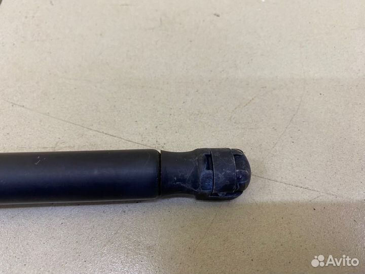 Амортизатор капота бу левый Mercedes C 200 W204