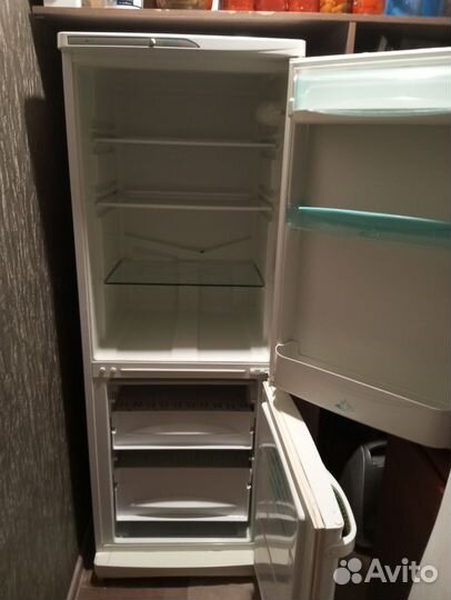 Холодильник бу stinol