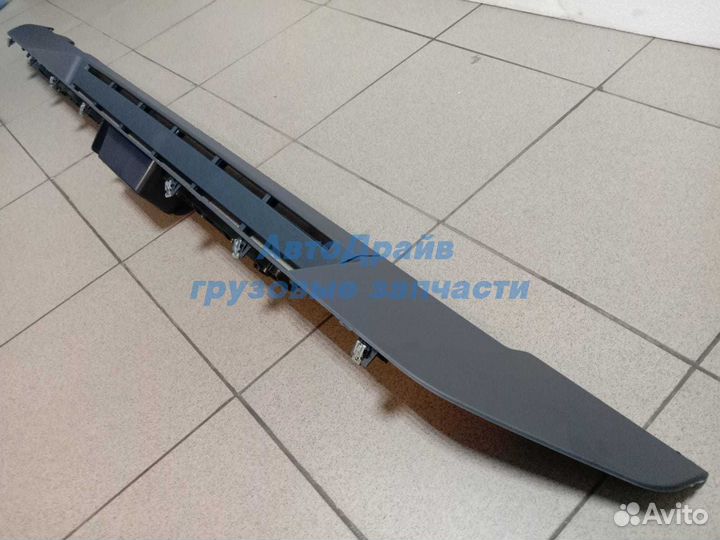 Подножка передней панели Volvo FMX