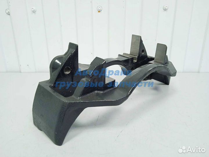 Скоба суппорта Wabco Pan 19,5 левая