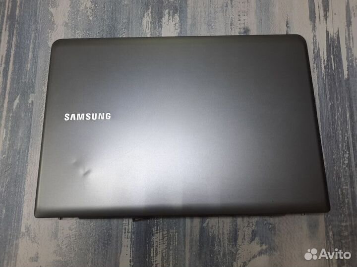 Крышка матрицы Samsung NP530U4B NP535U4C оригинал