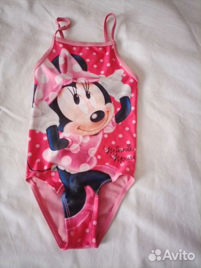 Купальники, очки, круг и нарукавники