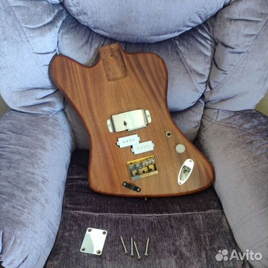 Корпус Бас Гитары Thunderbird