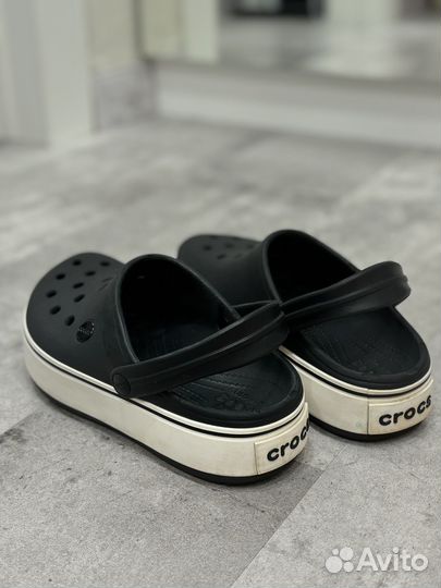 Crocs