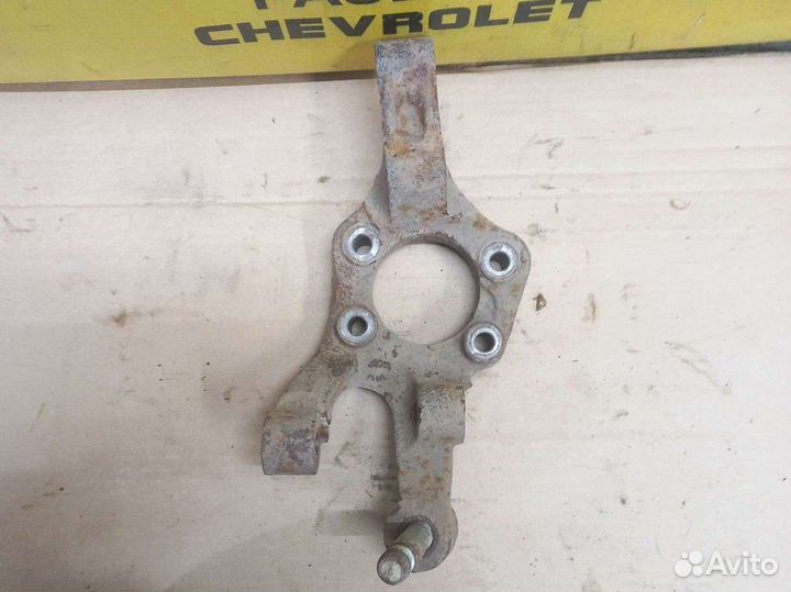 Цапфа задняя левая Дэу Джентра