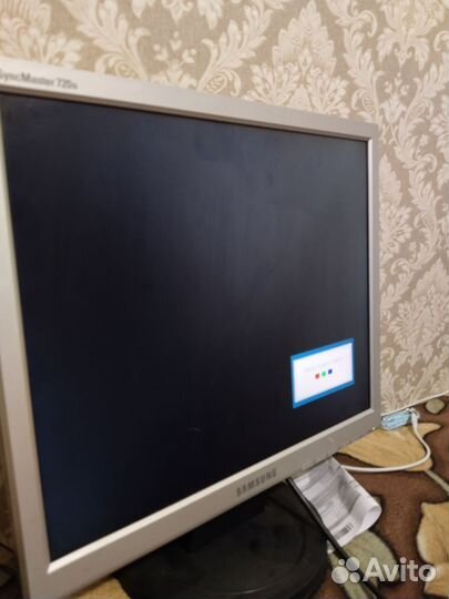 Монитор Samsung 720N