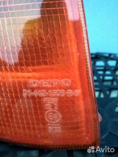 Поворот правый жёлтый opel kadett E 84