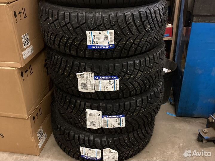 Michelin X-Ice North 4 205/55 R16 94T