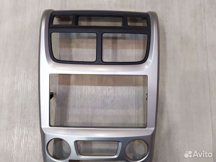 Рамка для магнитолы Kia Sportage 2