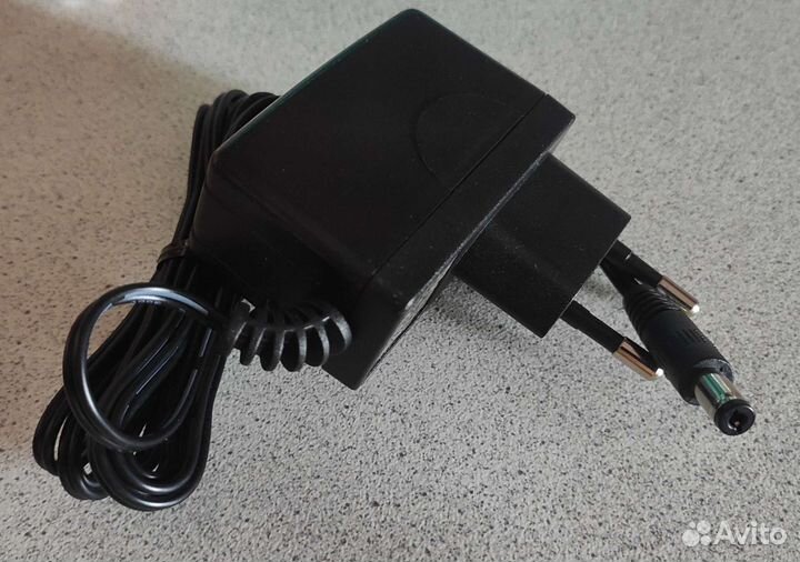 Блок питания 5В 0,6А новый 22шт