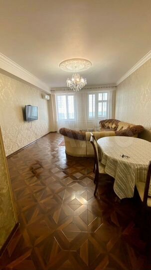 3-к. квартира, 100 м², 8/13 эт.