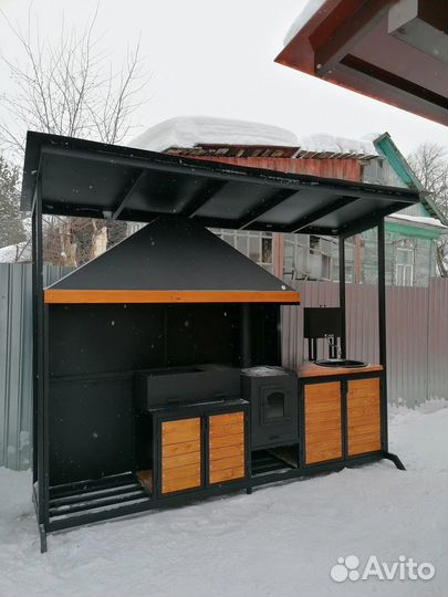 Мангальная зона с крышей