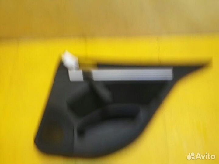 Обшивка двери задней правой Octavia (A5 1Z)