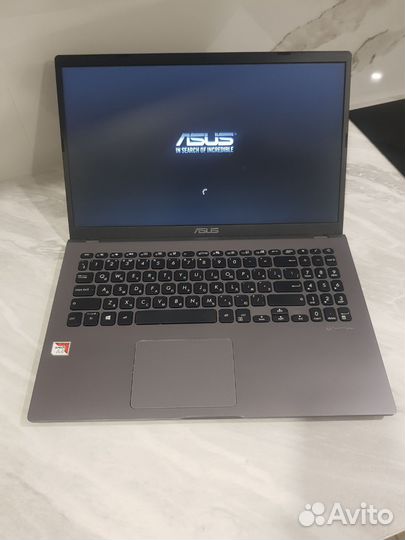 Тонкий стильный Asus на SSD 256GB 8GB озу