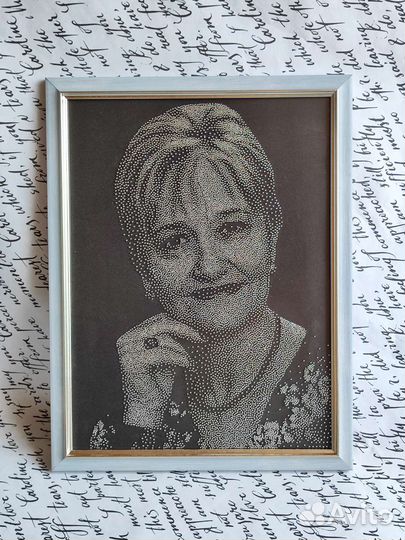 Портрет из страз на заказ