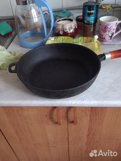 Чугунная сковорода с крышкой СССР