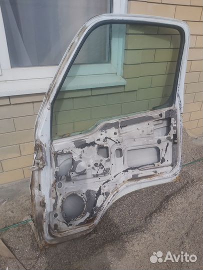Hyundai hd 78 дверь