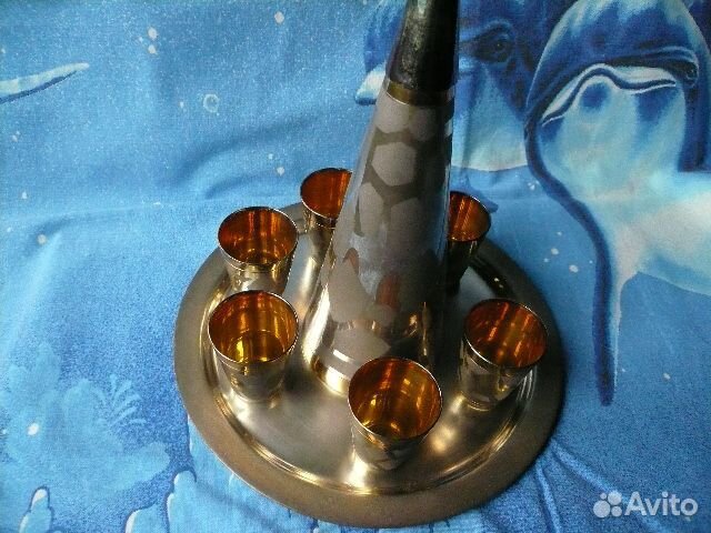 Коньячный сервиз (6 рюмок,графин,поднос). СССР