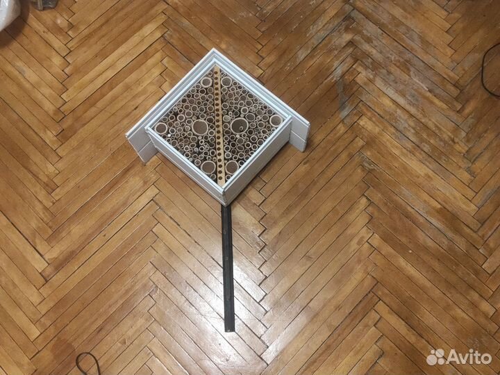 Домик для божьих коровок и полезных насекомых