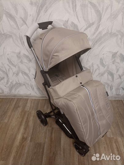 Прогулочная коляска новая