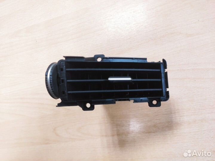 Дефлектор правый Infiniti Fx35 S50 3.5 2004