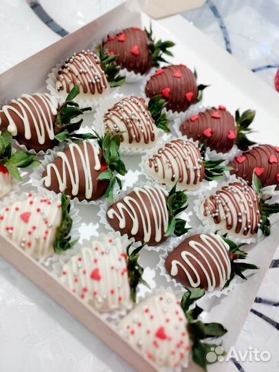 Клубника в шоколаде, цветы, корзины, боксы, букеты