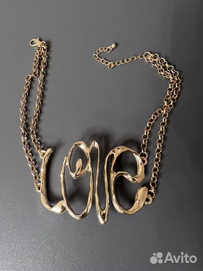 Ожерелье Love