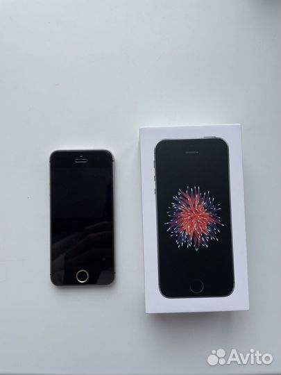 iPhone SE, 32 ГБ